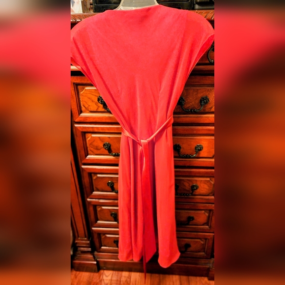 Dress - Picture 2 of 6